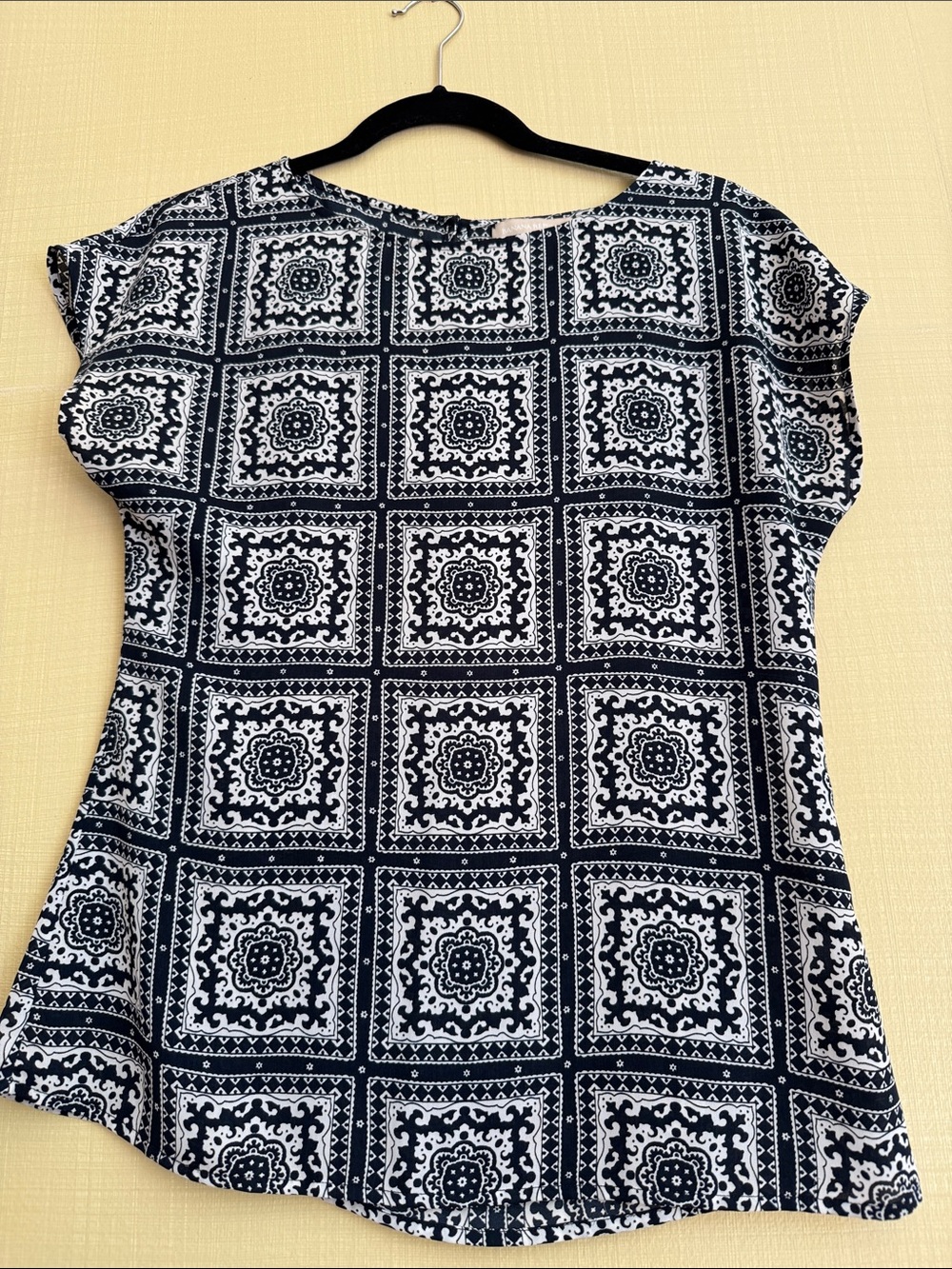 Banana Republic Navy and White Printed Short Sleeve Top